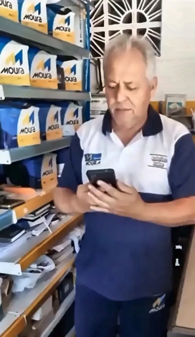 Antônio no balcão