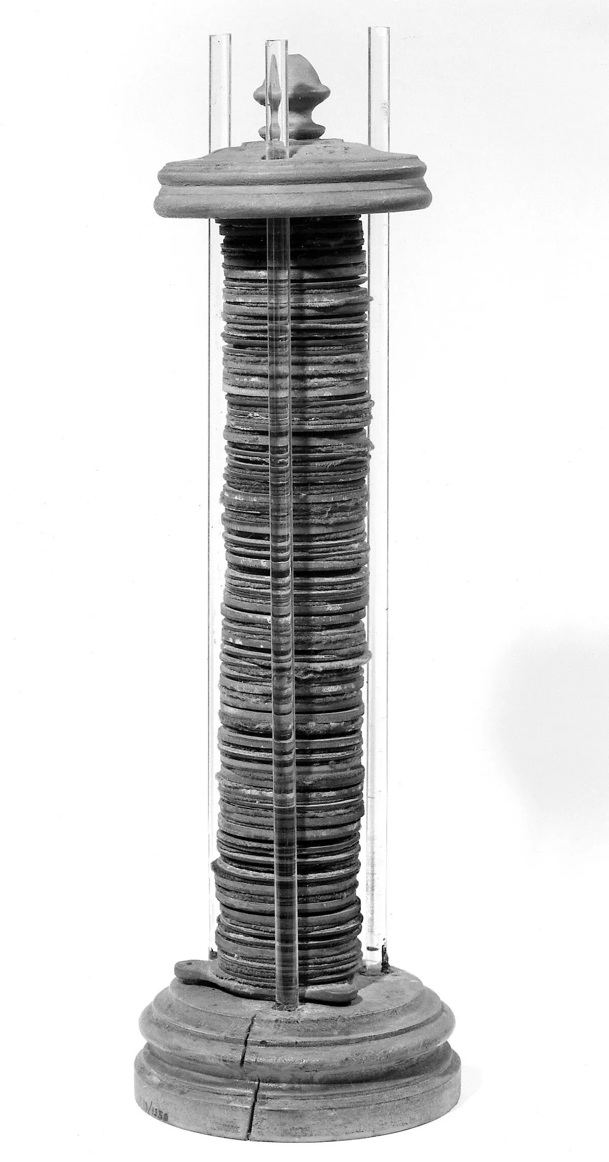 Quem inventou a primeira bateria: a pilha de discos de Alessandro Volta